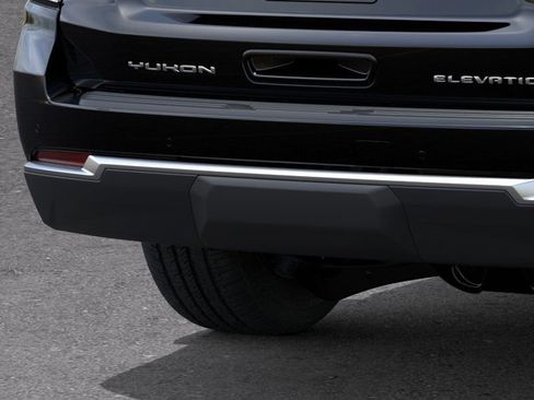 New 2025 GMC Yukon Elevation image 42