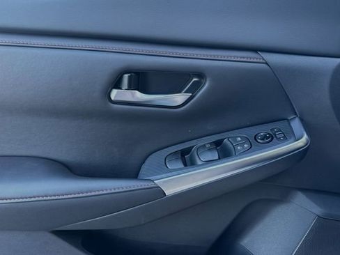 New 2025 Nissan Sentra SR image 11