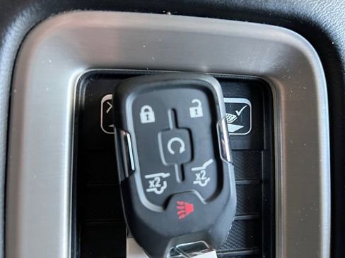 Used 2018 GMC Yukon Denali w/ Open Road Package image 26