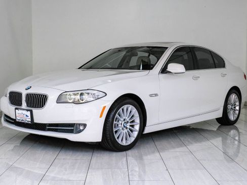 Used 2013 BMW 535i Sedan RWD image 4