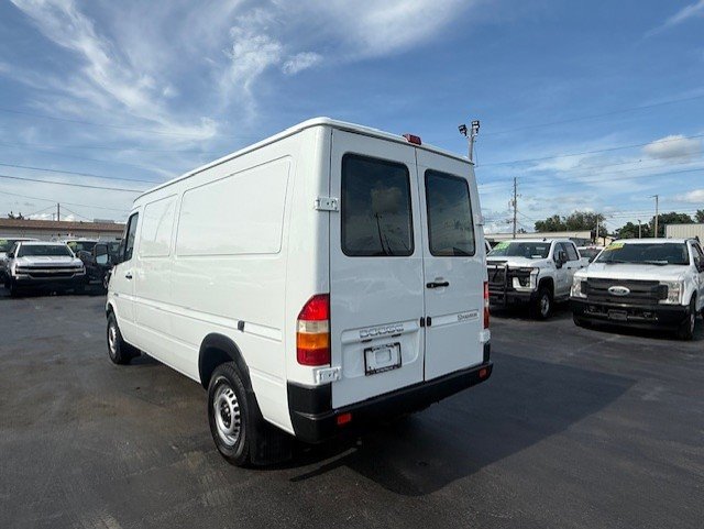 Used 2003 Dodge Sprinter 2500 RWD image 7