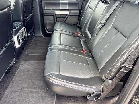 Used 2019 Ford F150 Lariat w/ Equipment Group 502A Luxury AWD/4WD image 19