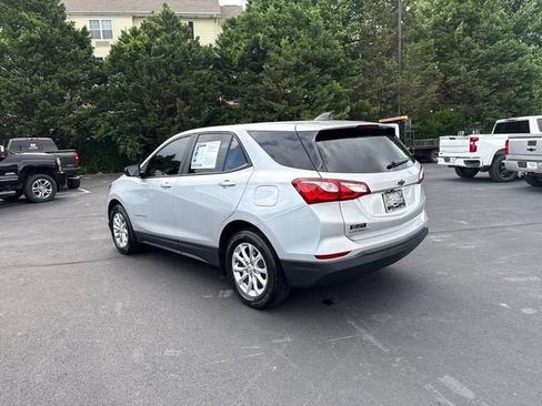 Used 2021 Chevrolet Equinox LS w/ LS Convenience Package FWD image 5