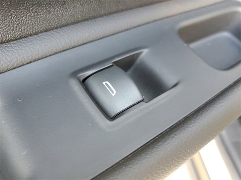 Used 2022 GMC Terrain SLE w/ LPO, Floor Liner Package image 16