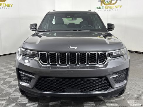 New 2025 Jeep Grand Cherokee Laredo X image 3