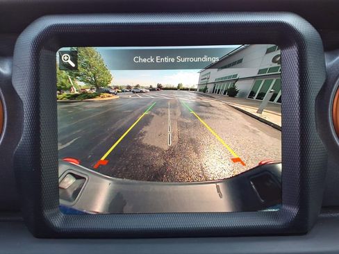 Used 2023 Jeep Gladiator Mojave w/ LED Lighting Group AWD/4WD image 17