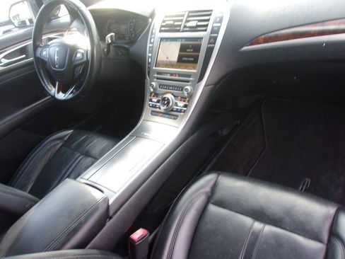 Used 2018 Lincoln MKZ Reserve FWD image 15