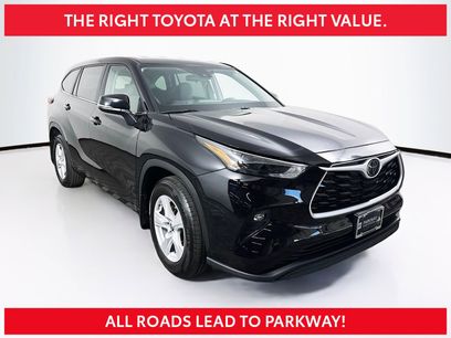 Used 2024 Toyota Highlander LE