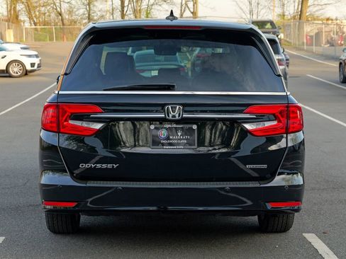 Used 2023 Honda Odyssey Touring image 6