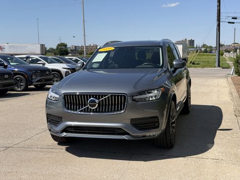 Used 2020 Volvo XC90 T6 Momentum w/ Protection Package Premier AWD/4WD image 17