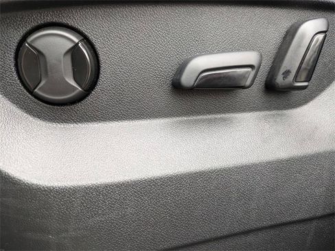 Certified 2025 Volkswagen Atlas Peak Edition SE image 21