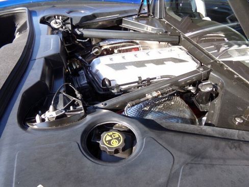 Used 2020 Chevrolet Corvette 3LT Z51 Coupe w/ 3LT Preferred Equipment Group image 13