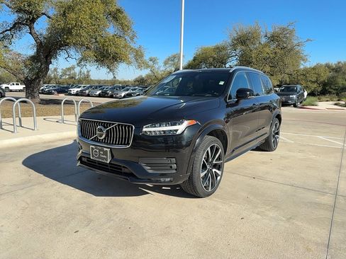 Used 2020 Volvo XC90 T6 Momentum w/ Advanced Package image 2