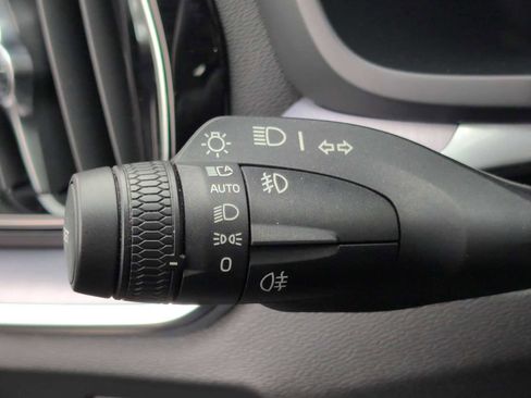 Used 2024 Volvo S60 B5 Core image 26