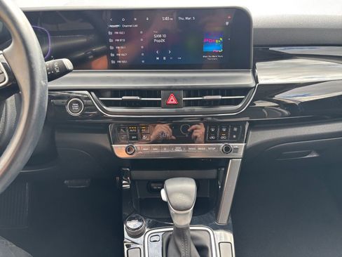 Used 2025 Kia Seltos S image 17