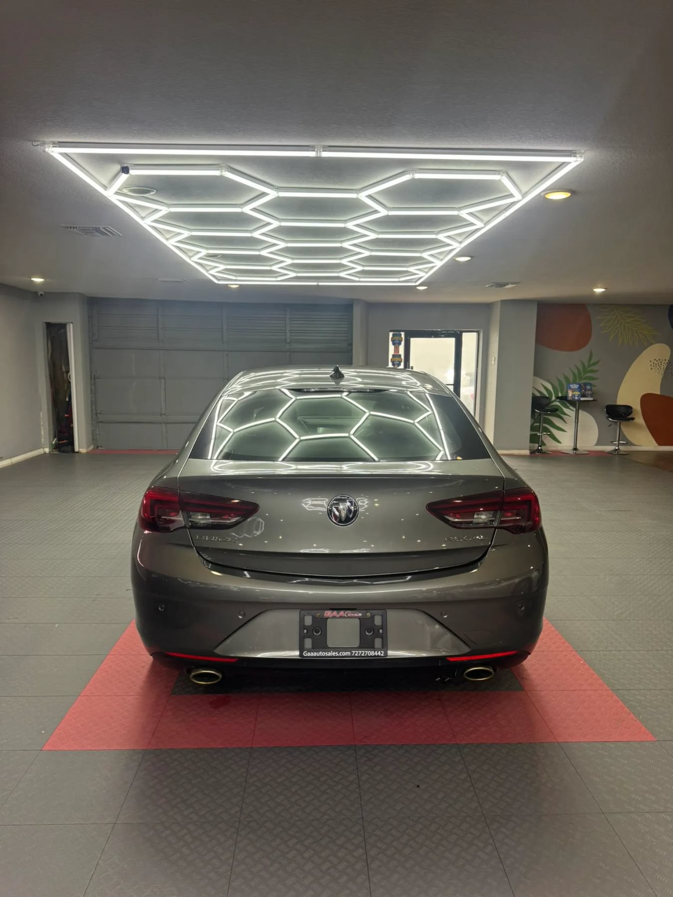 Used 2018 Buick Regal Preferred w/ Sights and Sounds Package FWD image 6