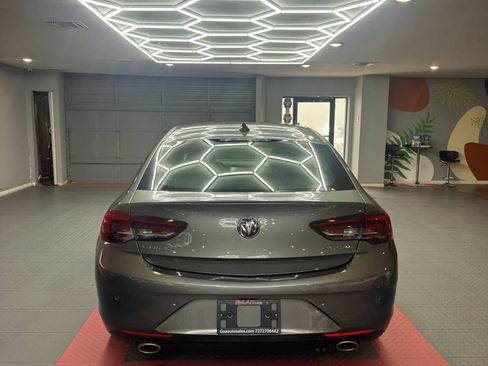 Used 2018 Buick Regal Preferred w/ Sights and Sounds Package FWD image 6