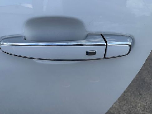 Used 2023 GMC Acadia Denali FWD image 29