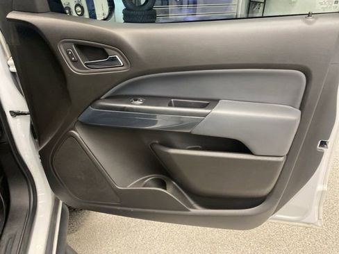 Used 2015 Chevrolet Colorado Z71 image 34