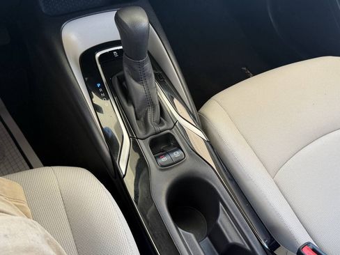 Used 2020 Toyota Corolla LE w/ Carpet Mat Package (TMS) FWD image 25