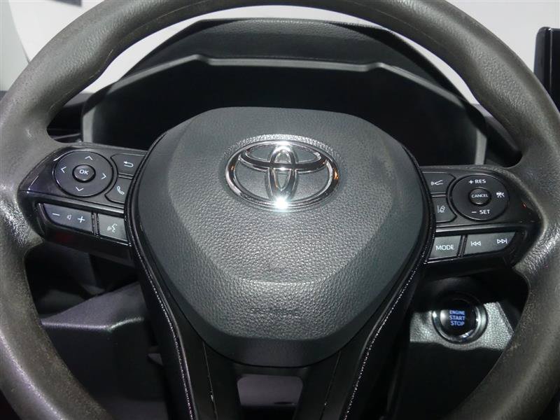 Used 2021 Toyota RAV4 XLE AWD/4WD image 31