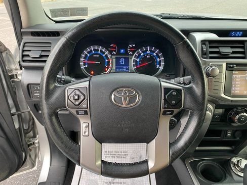 Used 2014 Toyota 4Runner SR5 AWD/4WD image 13