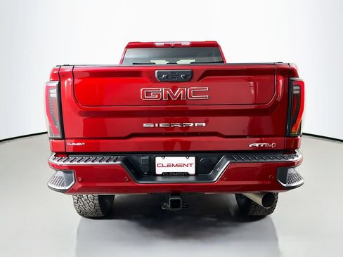 Used 2024 GMC Sierra 2500 AT4 AWD/4WD image 8