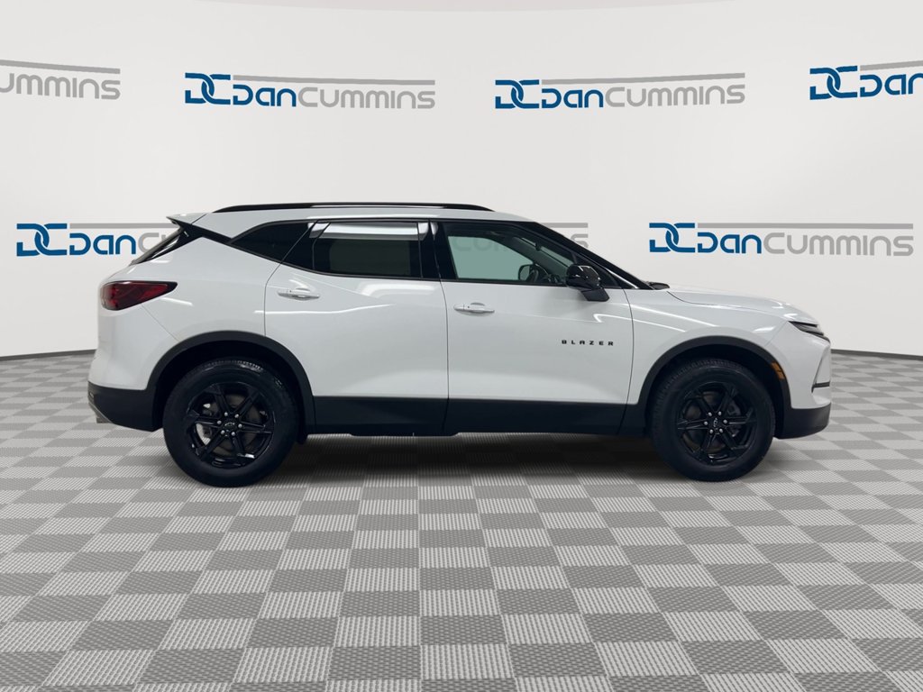 Used 2023 Chevrolet Blazer LT w/ Convenience Package FWD image 9
