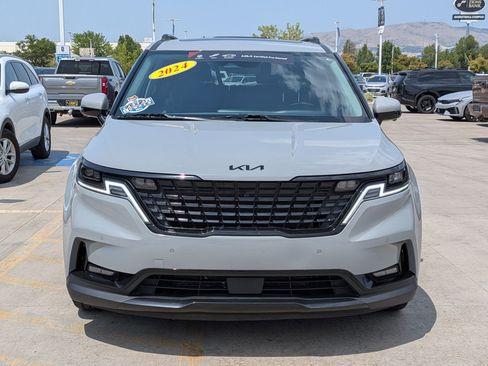 Certified 2024 Kia Carnival SX Prestige FWD image 8