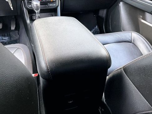 Used 2022 GMC Canyon AT4 image 11