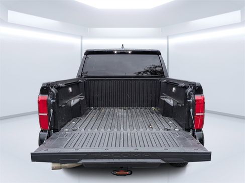 Used 2025 Toyota Tacoma TRD Off-Road image 12