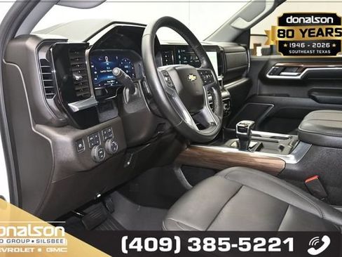 Used 2025 Chevrolet Silverado 1500 LT AWD/4WD image 7