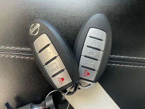 Certified 2023 Nissan Sentra SV FWD image 18