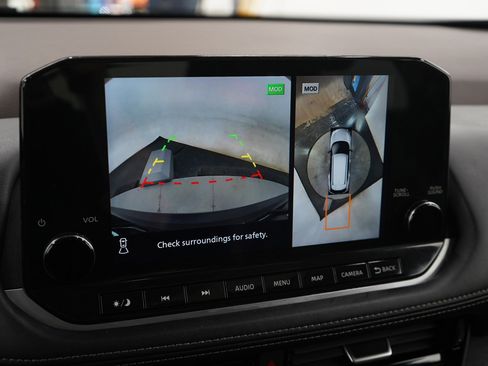 Used 2022 Nissan Rogue Platinum image 22