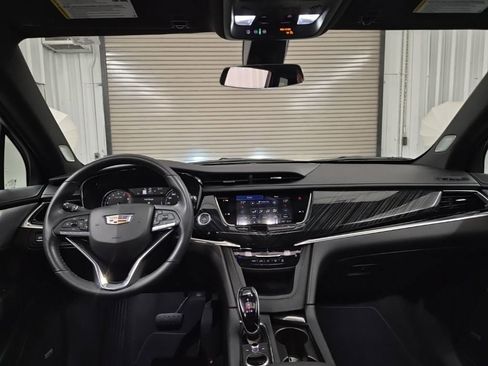 Certified 2025 Cadillac XT6 Premium Luxury image 38