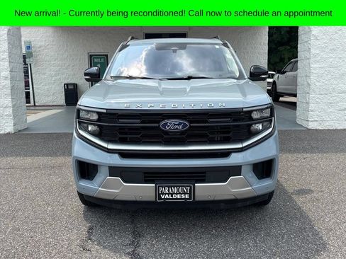 Used 2025 Ford Expedition Platinum AWD/4WD image 22