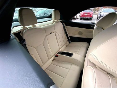 Used 2023 BMW 430i xDrive Convertible w/ Premium Package image 18