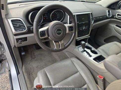 Used 2011 Jeep Grand Cherokee Laredo AWD/4WD image 11