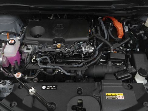 Used 2025 Toyota Sienna XSE image 33