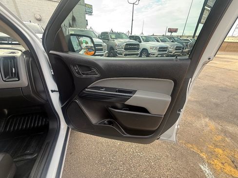 Used 2018 Chevrolet Colorado W/T RWD image 15