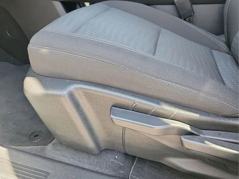 Used 2025 Chevrolet Equinox LT image 12