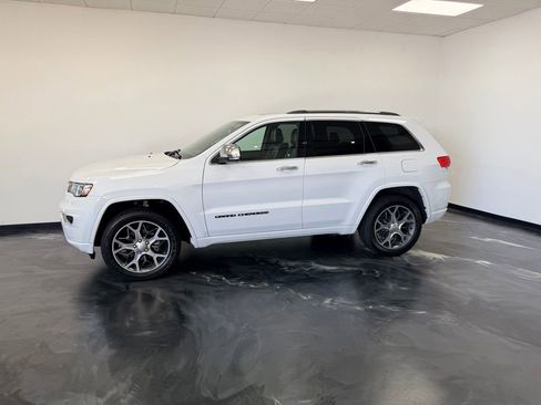 Used 2020 Jeep Grand Cherokee Overland AWD/4WD image 21