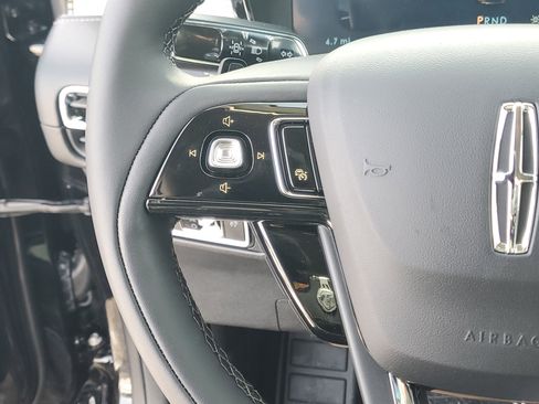 New 2026 Lincoln Corsair Premiere image 16