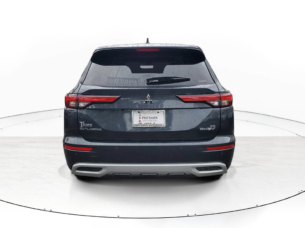 Used 2025 Mitsubishi Outlander SE AWD/4WD image 5