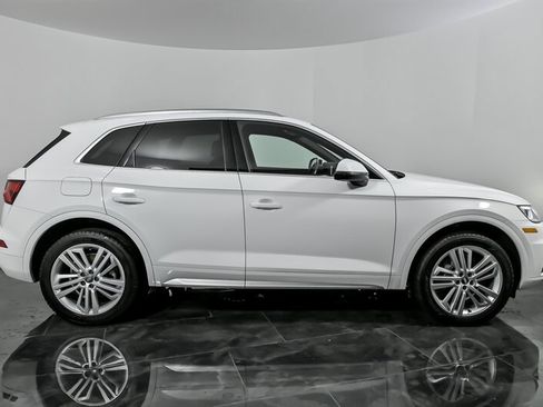Used 2018 Audi Q5 2.0T Premium Plus w/ Premium Plus Package image 13