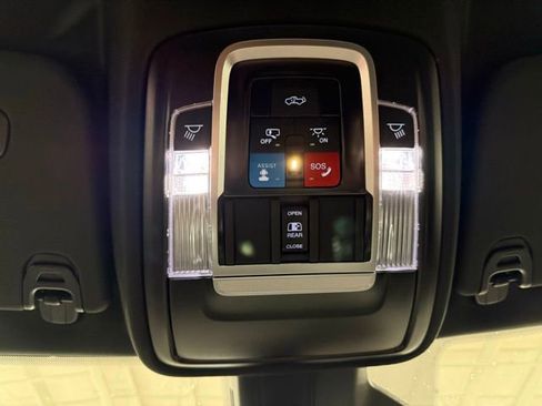 New 2026 RAM 1500 4x4 Crew Cab image 26