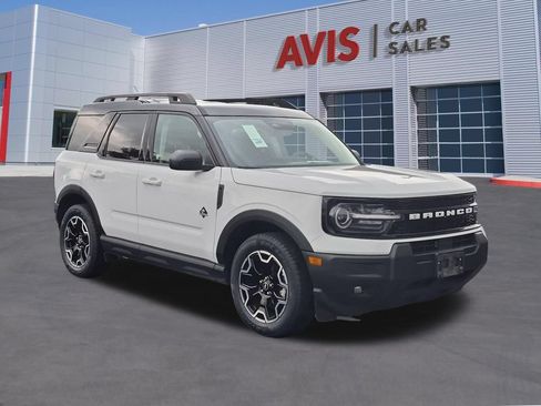 Used 2025 Ford Bronco Sport Outer Banks AWD/4WD image 3