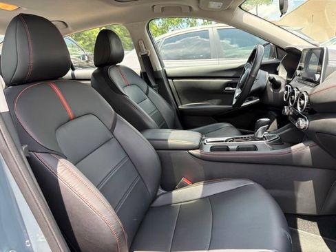 Used 2025 Nissan Sentra SR w/ SR Premium Package FWD image 32