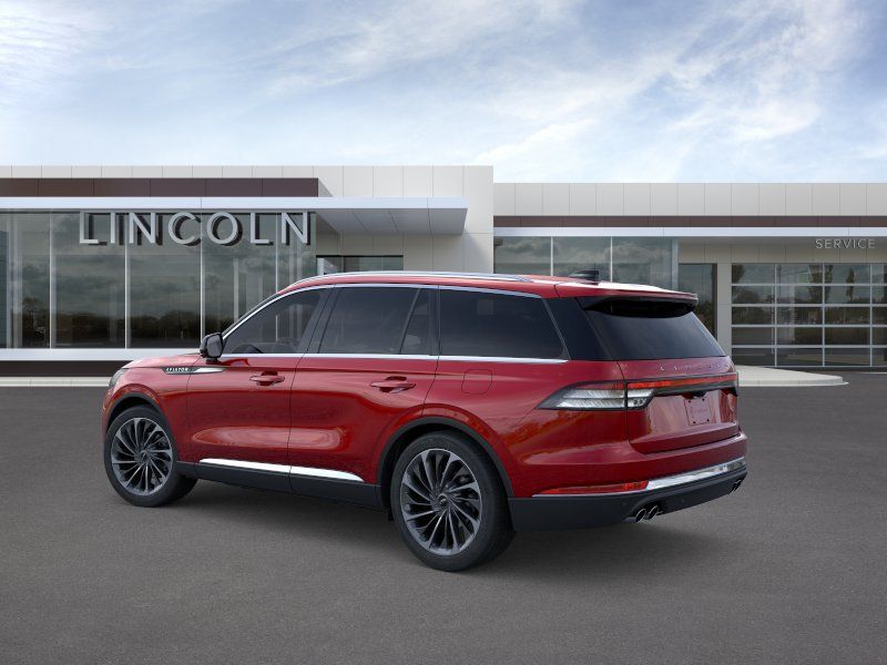 Used 2025 Lincoln Aviator Reserve w/ Luxury Package RWD image 4