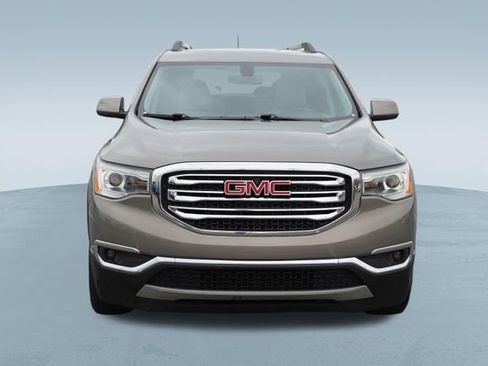 Used 2019 GMC Acadia SLT image 2